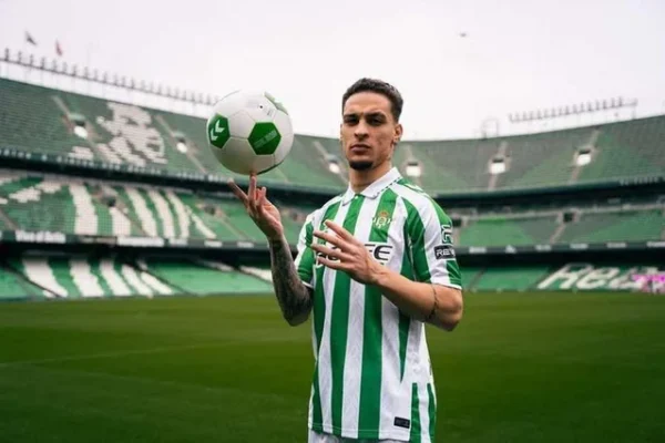Antony to join Real Betis for €25 million